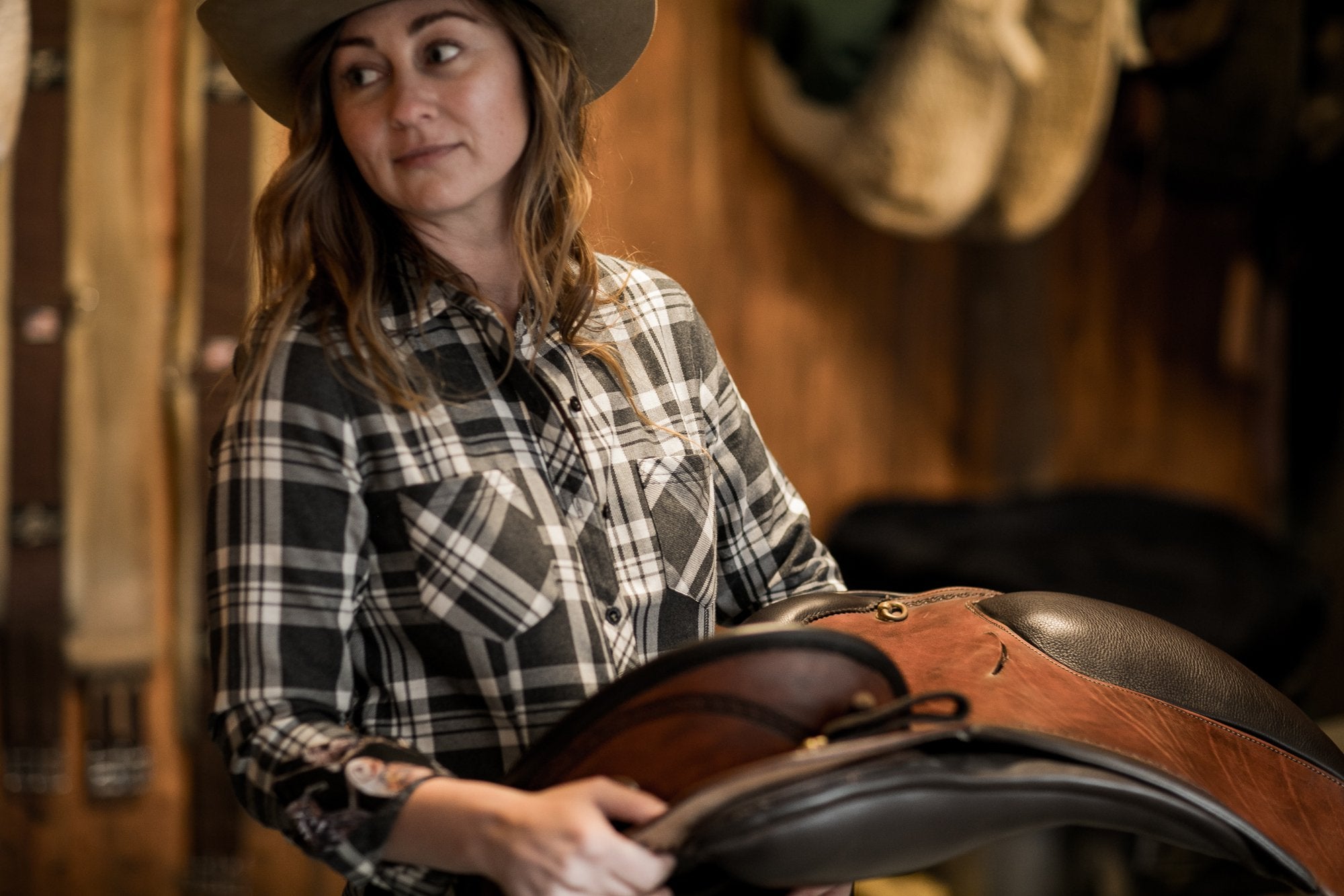 Women's Peregrine - Overcast Black Flannel